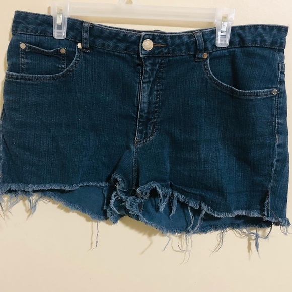 Chaps Denim Shorts - Picture 1 of 4
